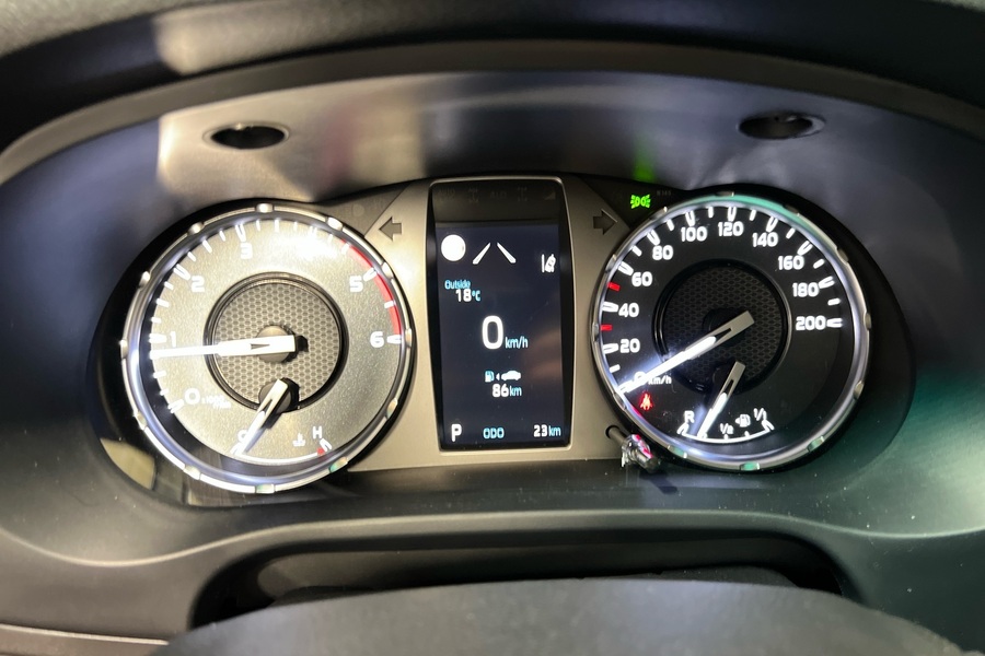 Toyota Hilux vaihtoauto