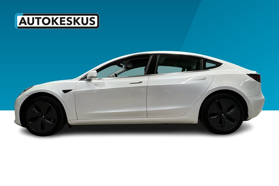Tesla Model 3 vaihtoauto