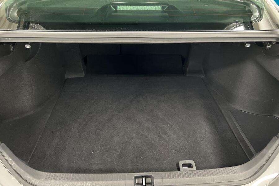 Toyota Camry vaihtoauto