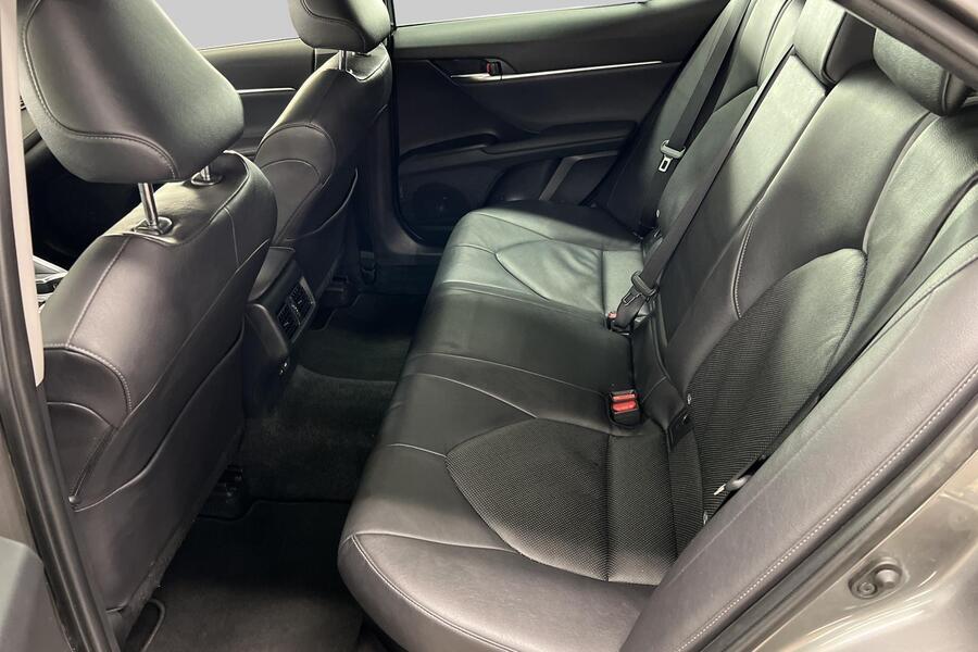 Toyota Camry vaihtoauto