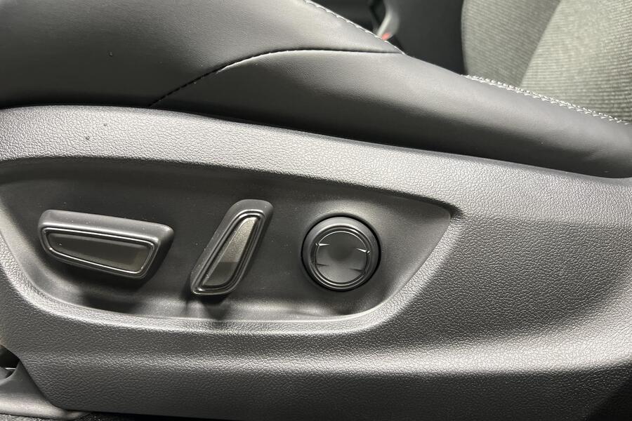 Toyota bZ4X vaihtoauto