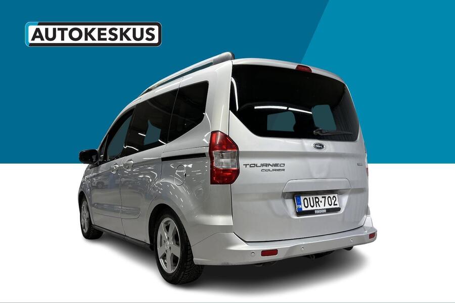 Ford Tourneo Courier vaihtoauto