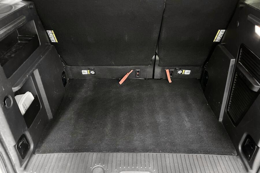 Ford Tourneo Courier vaihtoauto