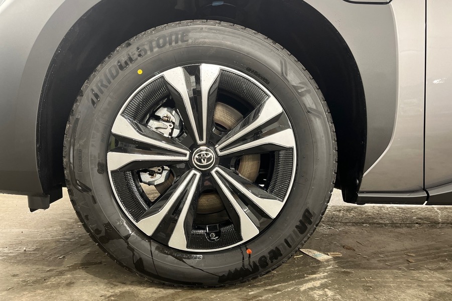 Toyota bZ4X vaihtoauto