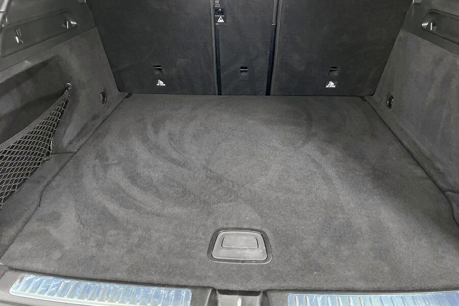 Mercedes-Benz EQC vaihtoauto