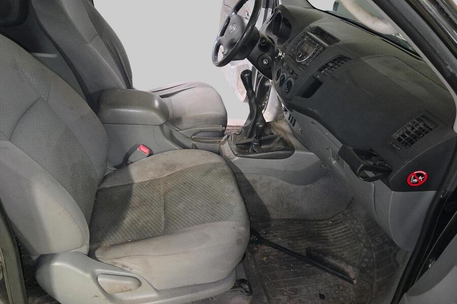 Toyota Hilux vaihtoauto