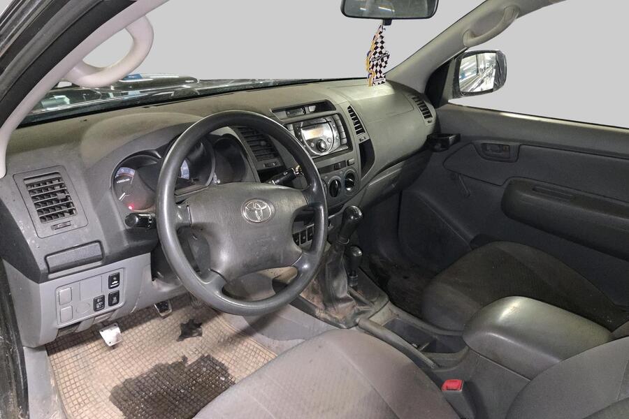 Toyota Hilux vaihtoauto