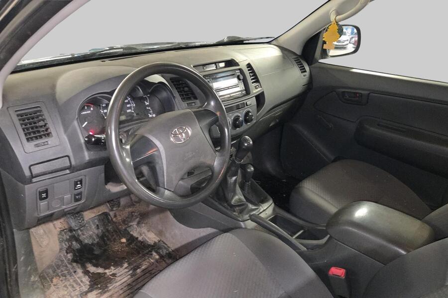 Toyota Hilux vaihtoauto