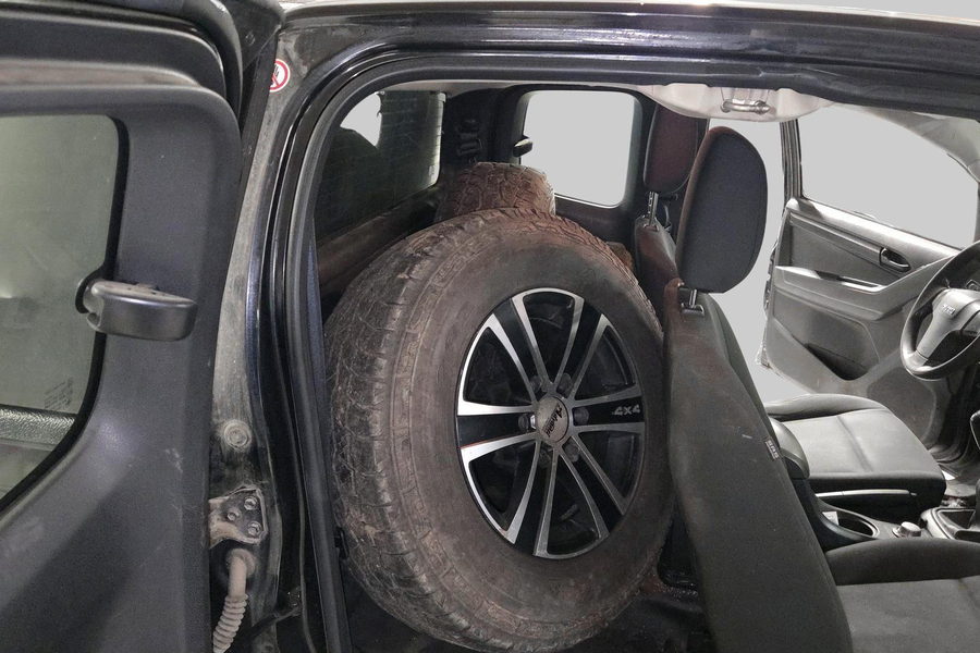 Isuzu D-Max vaihtoauto