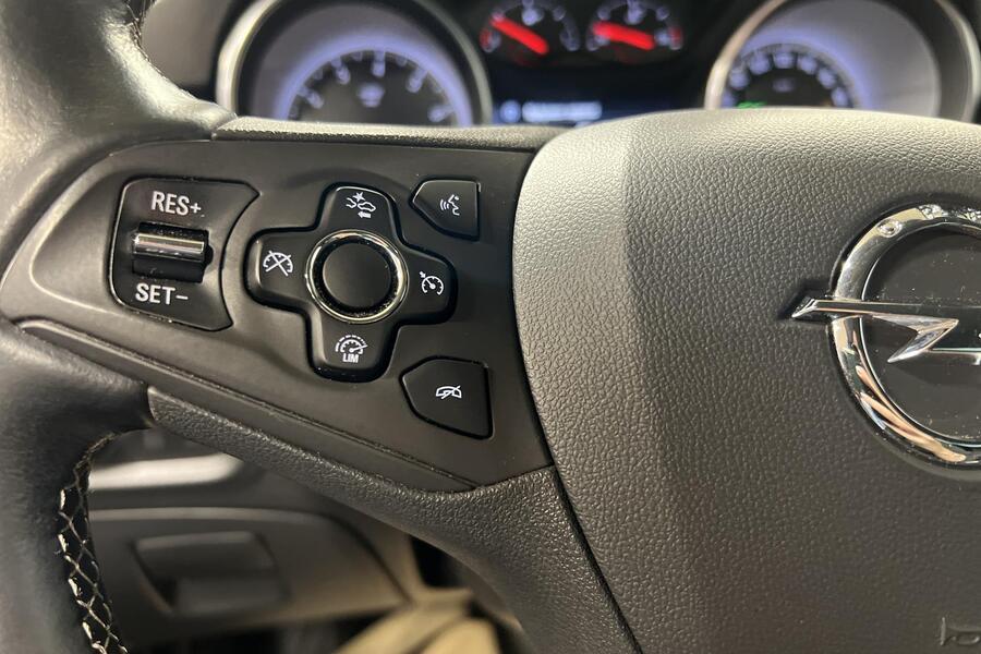 Opel Astra vaihtoauto