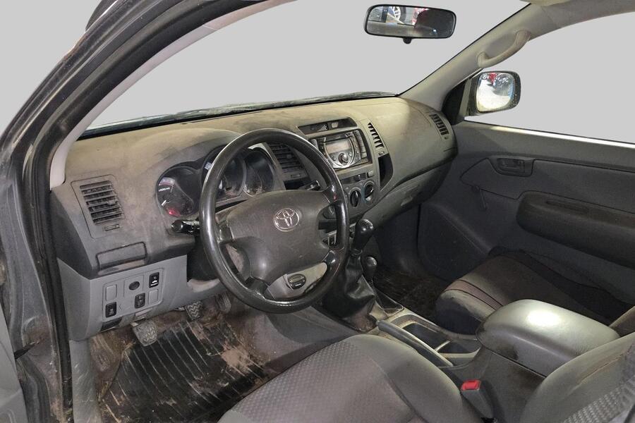 Toyota Hilux vaihtoauto