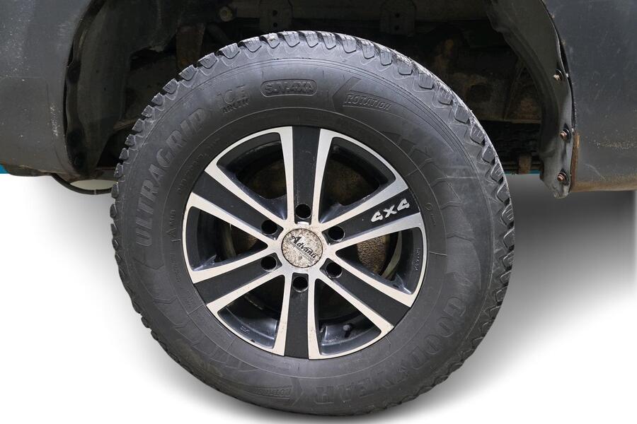 Toyota Hilux vaihtoauto