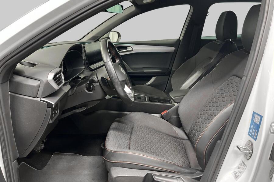 SEAT Leon Sportstourer vaihtoauto