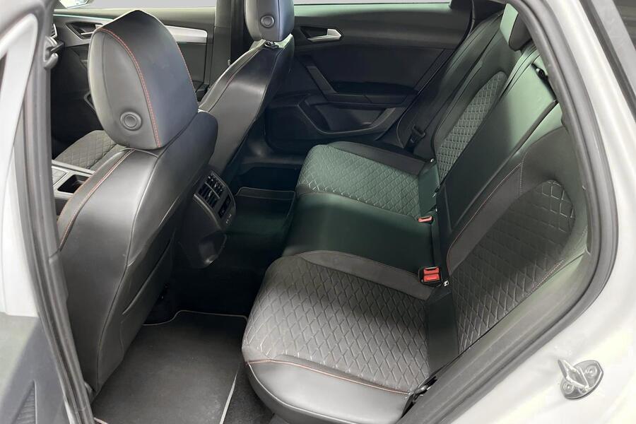 SEAT Leon Sportstourer vaihtoauto