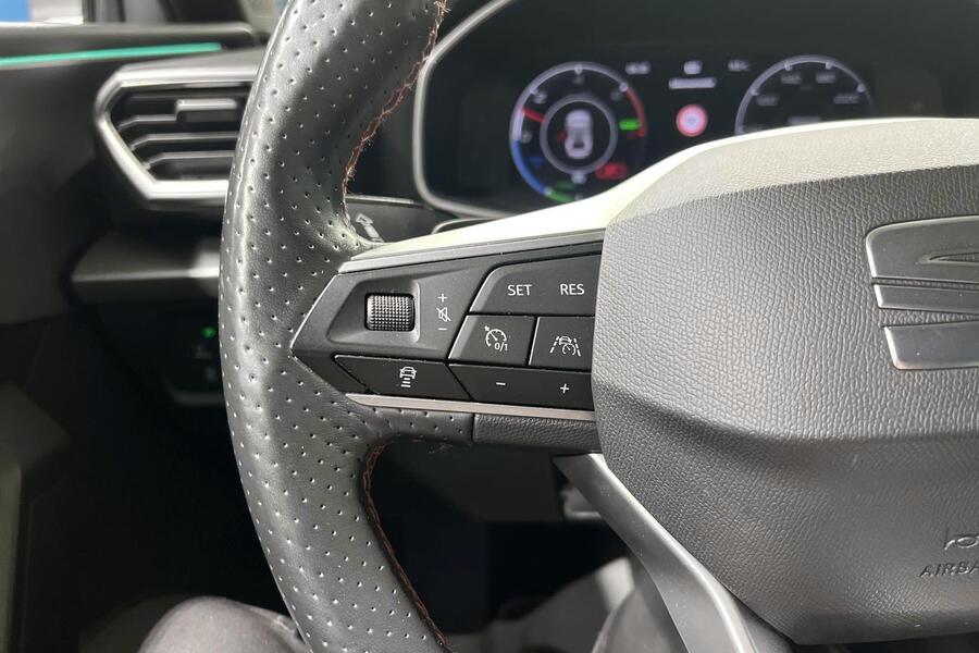 SEAT Leon Sportstourer vaihtoauto