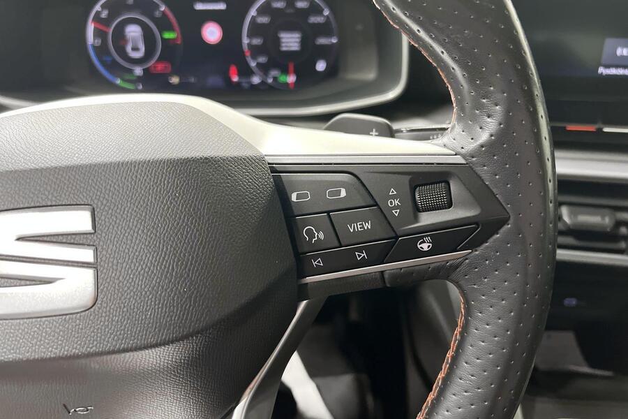 SEAT Leon Sportstourer vaihtoauto