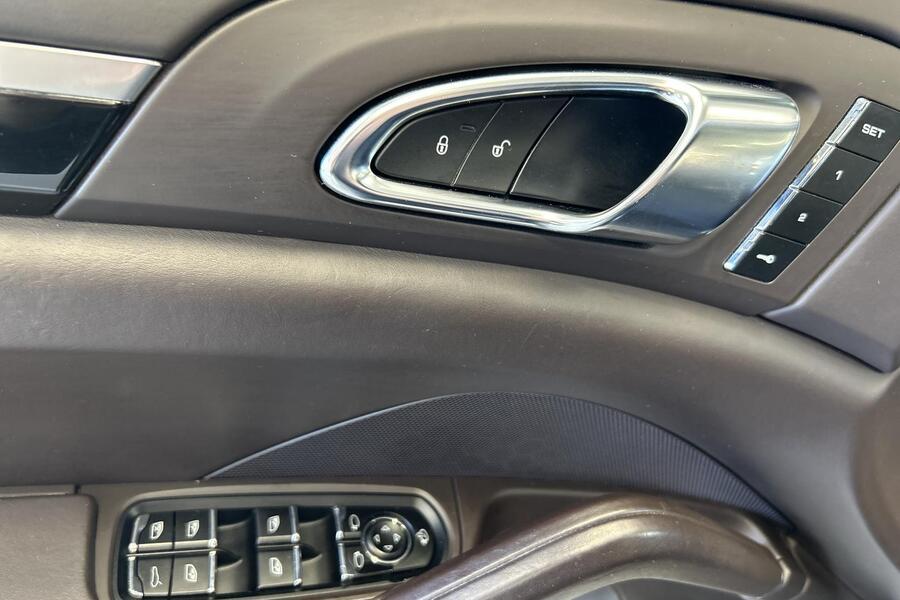 Porsche Cayenne vaihtoauto