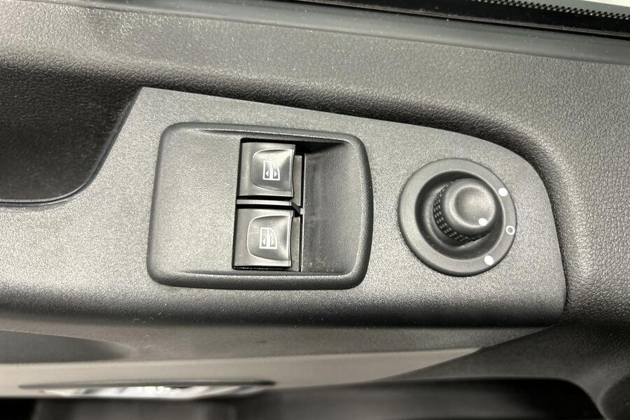 Nissan NV300 vaihtoauto