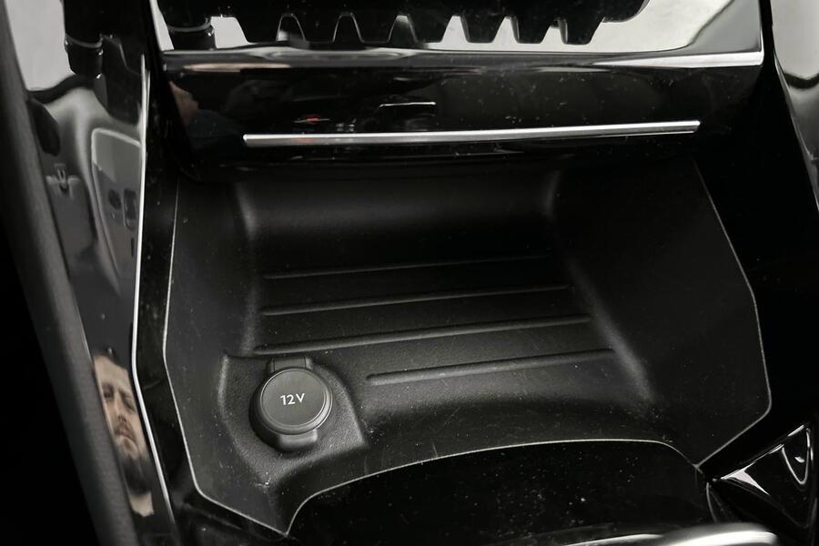 Peugeot e-2008 vaihtoauto