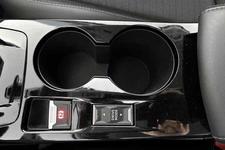 Peugeot e-2008 vaihtoauto