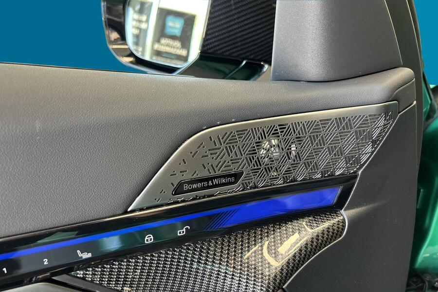 BMW M5 vaihtoauto