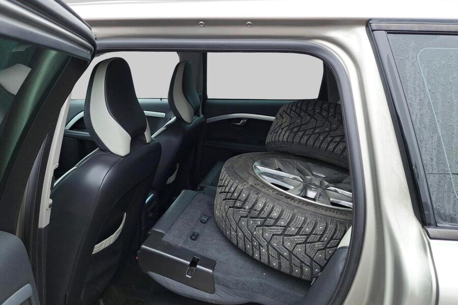 Volvo V70 vaihtoauto