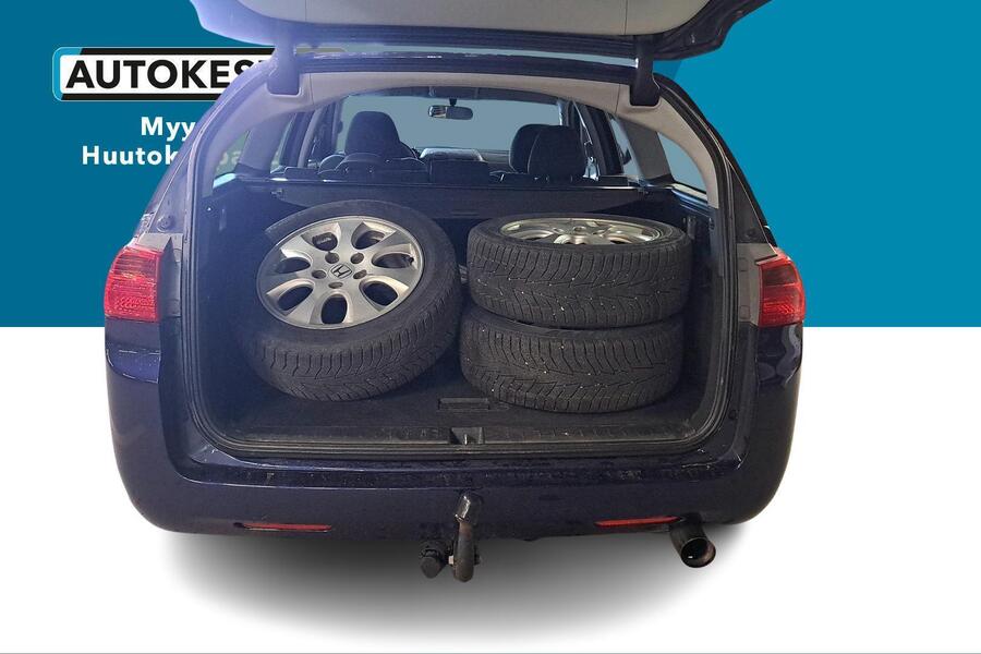 Honda Accord vaihtoauto