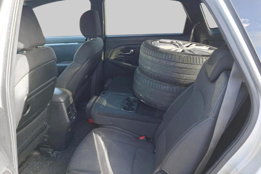 Kia Carens vaihtoauto