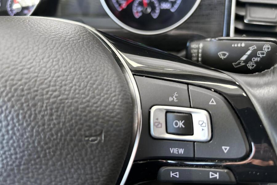 Volkswagen Golf Sportsvan vaihtoauto