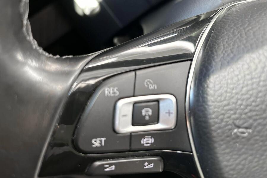 Volkswagen Golf Sportsvan vaihtoauto