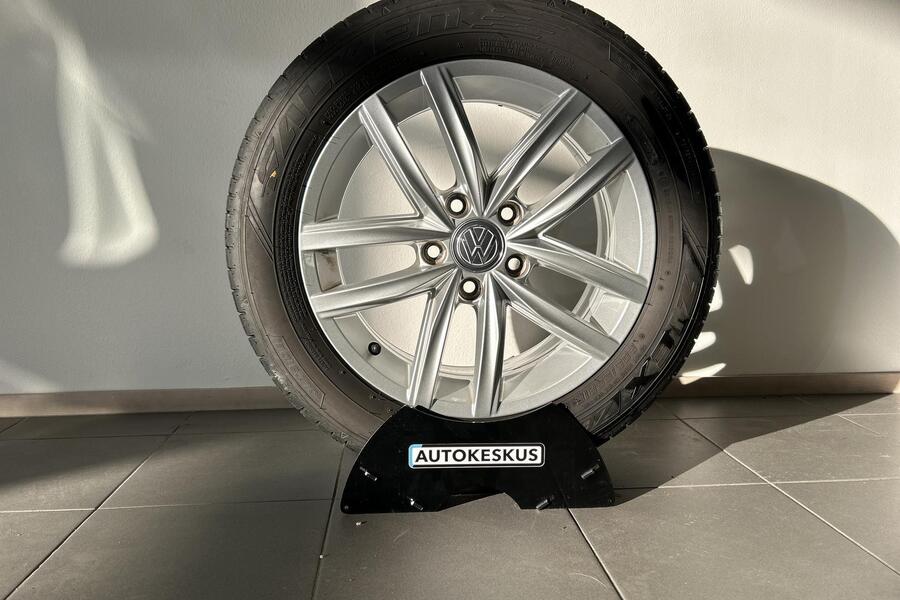 Volkswagen Golf Sportsvan vaihtoauto