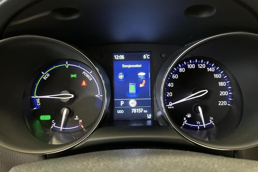 Toyota C-HR vaihtoauto