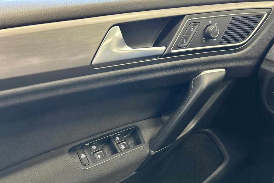 Volkswagen Golf Sportsvan vaihtoauto