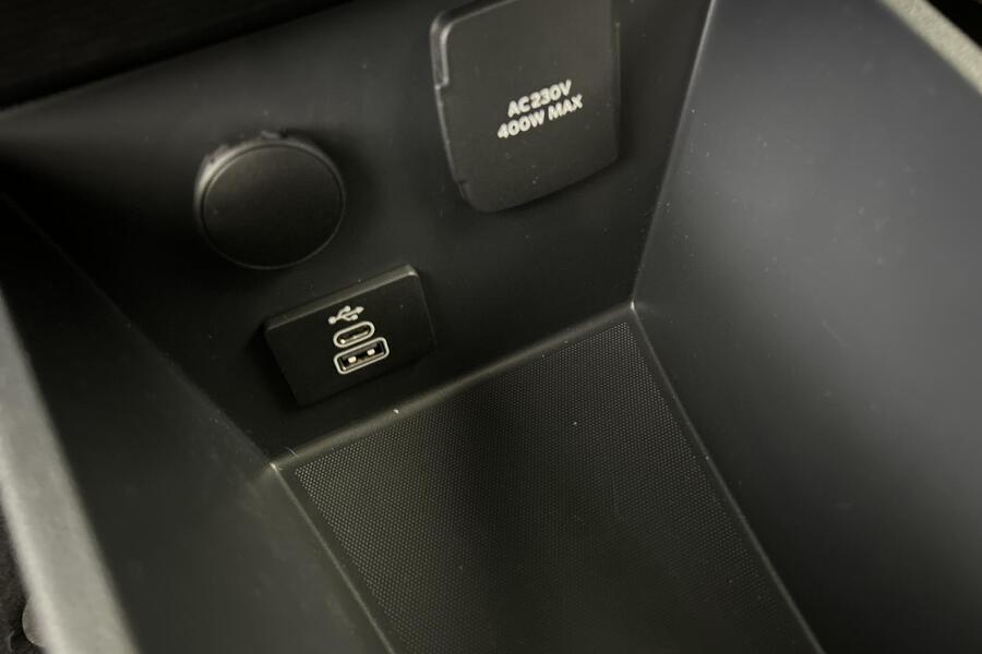 Ford Tourneo Courier vaihtoauto