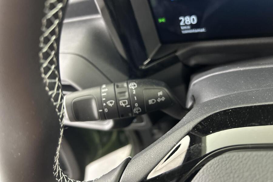 Ford Tourneo Courier vaihtoauto