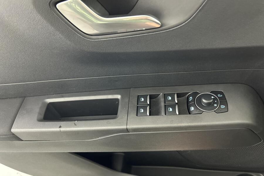 Ford Tourneo Courier vaihtoauto