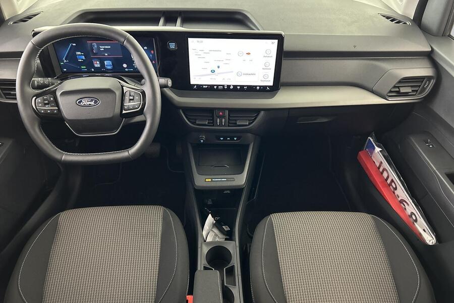 Ford Tourneo Courier vaihtoauto