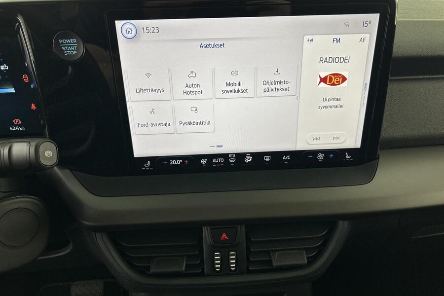 Ford Tourneo Courier vaihtoauto