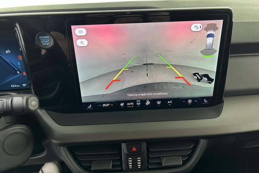 Ford Tourneo Courier vaihtoauto