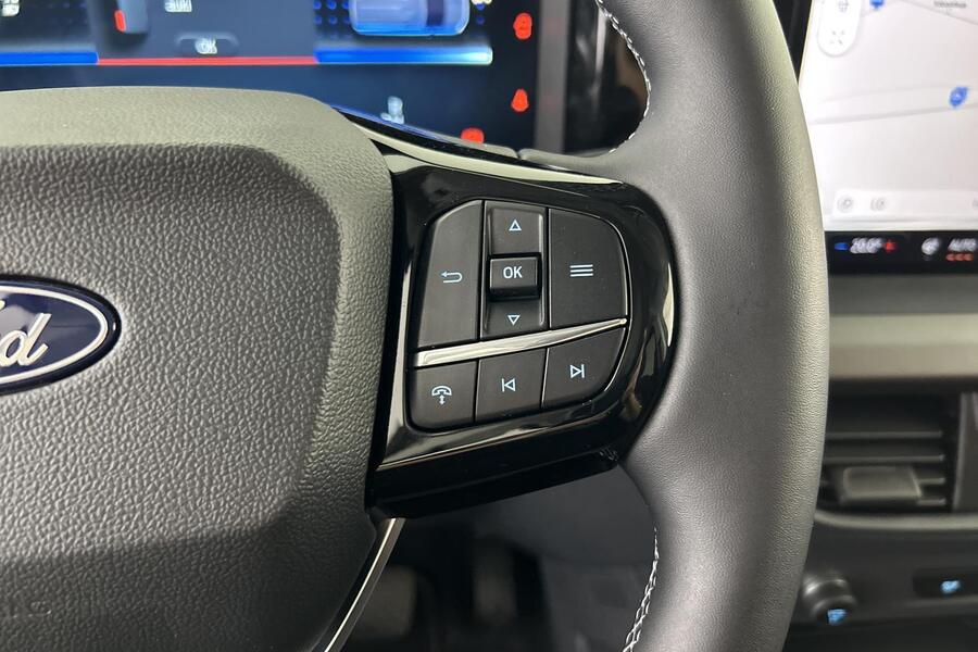 Ford Tourneo Courier vaihtoauto