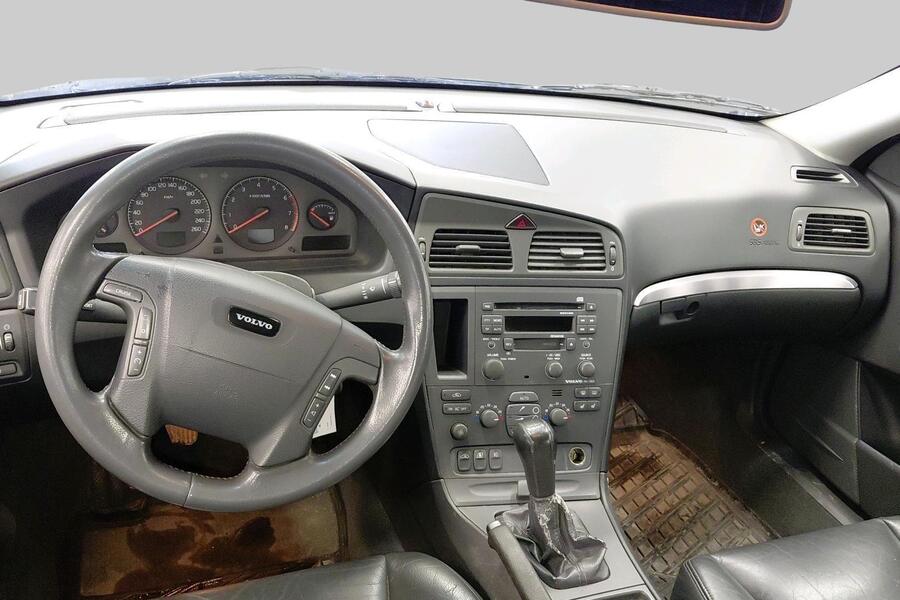 Volvo V70 vaihtoauto