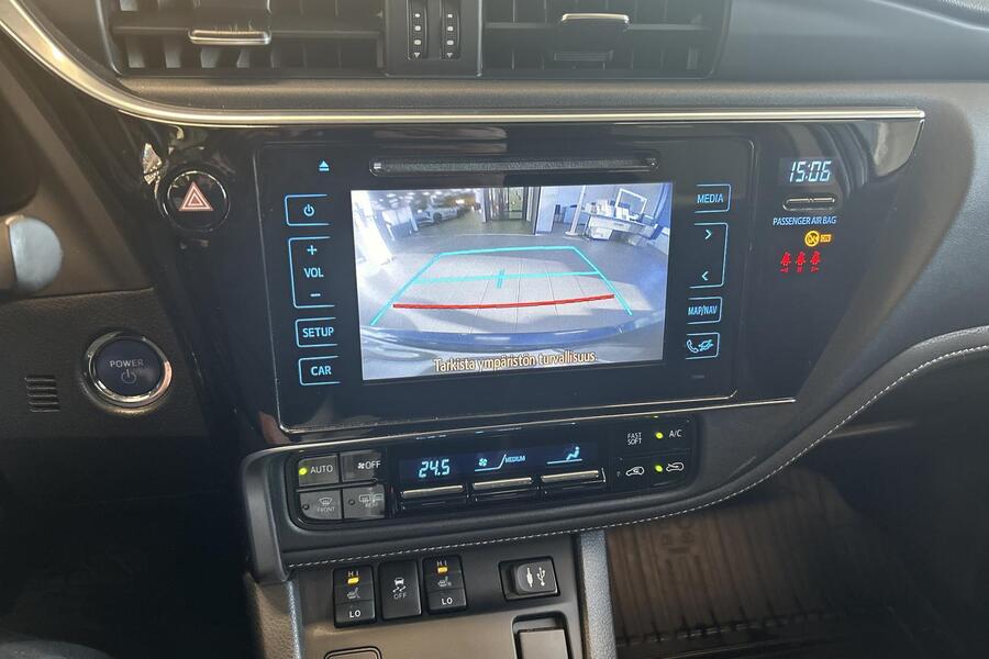 Toyota Auris vaihtoauto