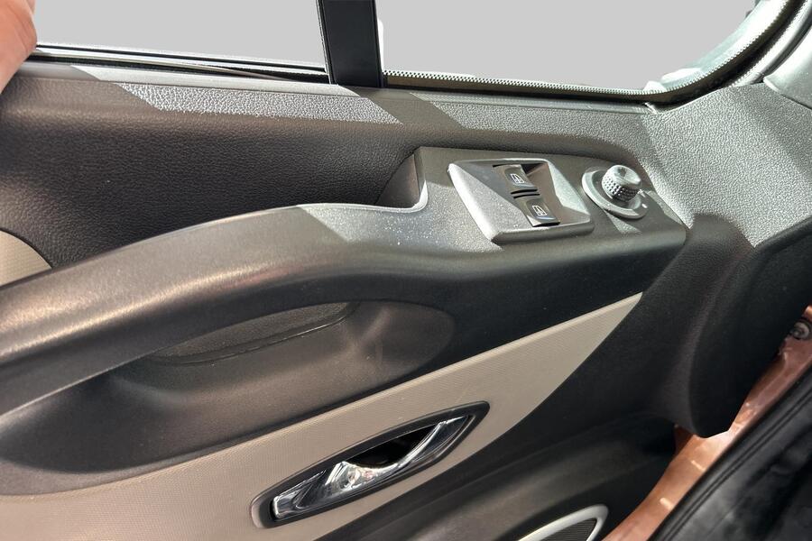 Nissan NV300 vaihtoauto