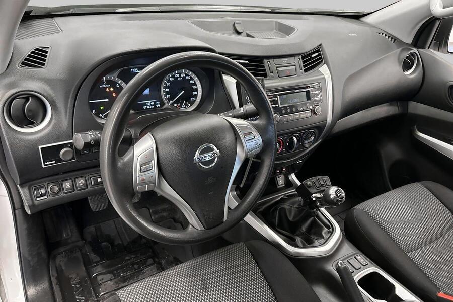 Nissan Navara vaihtoauto