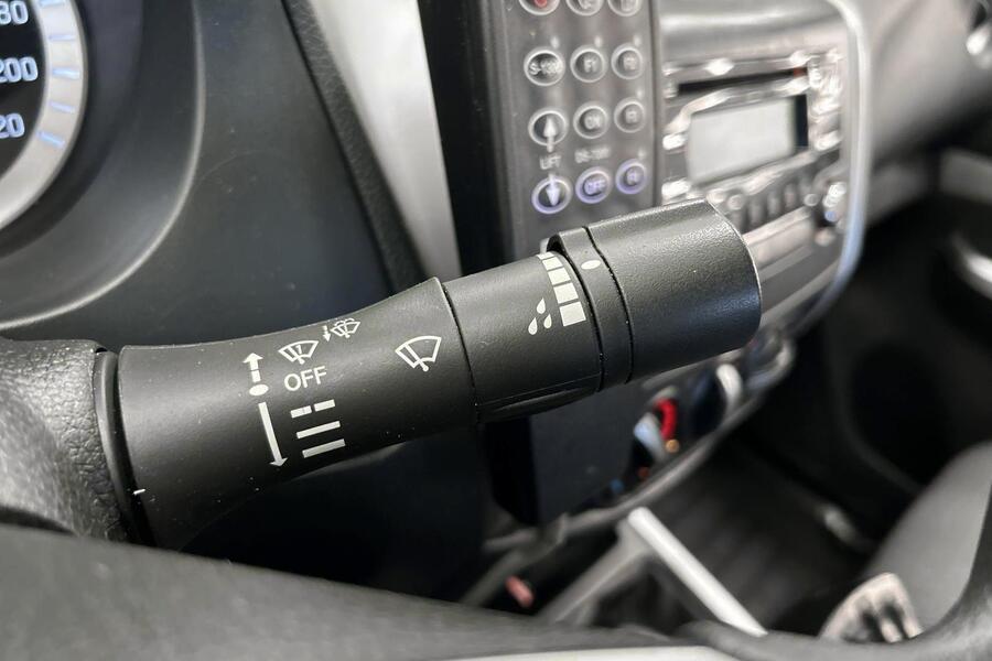 Nissan Navara vaihtoauto