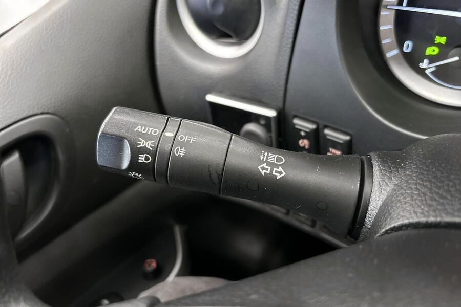 Nissan Navara vaihtoauto