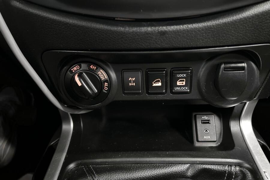 Nissan Navara vaihtoauto