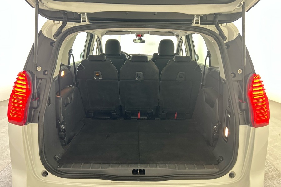 Peugeot 5008 vaihtoauto