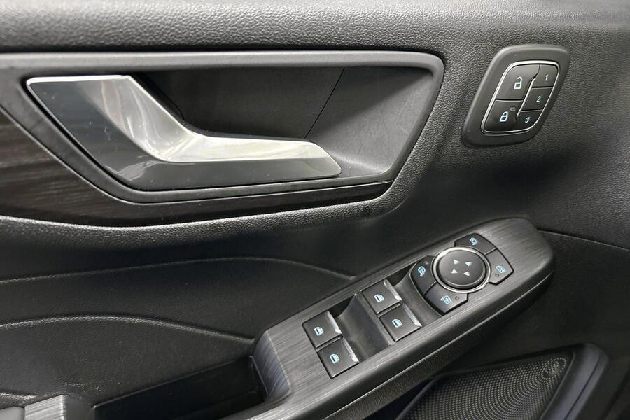 Ford Kuga vaihtoauto