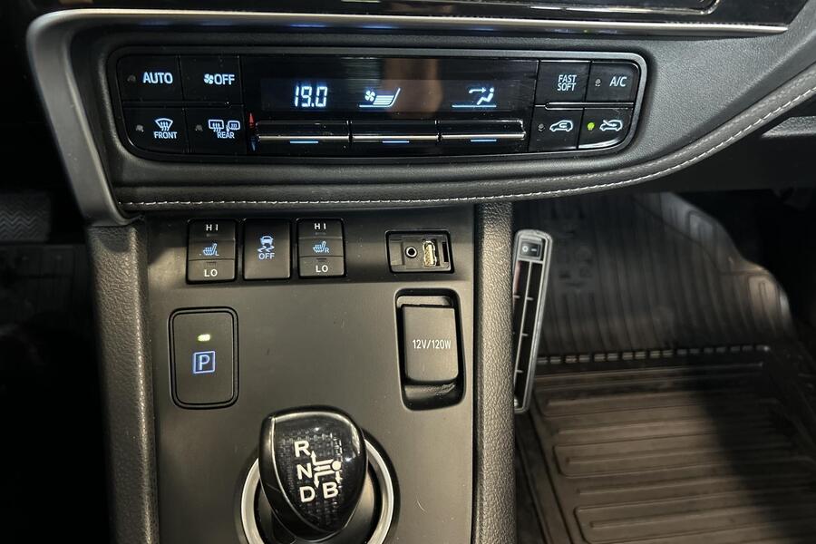 Toyota Auris vaihtoauto